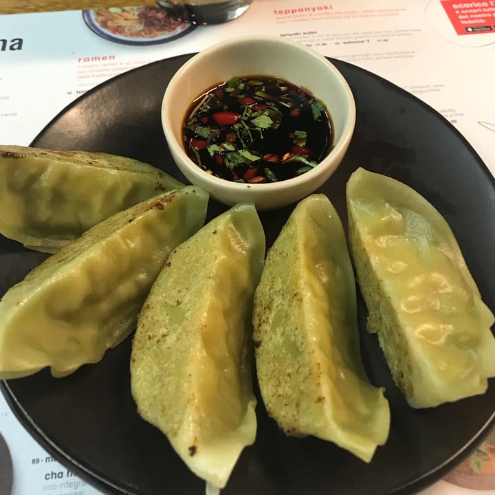 review photo of Wagamama yasai gyoza shared by @sarabidello on 27 Nov 2021 - review