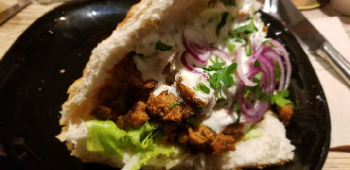 review photo of Kunstküche Vegane Gyrostasche shared by @polarthawhite on 25 Feb 2020 - review