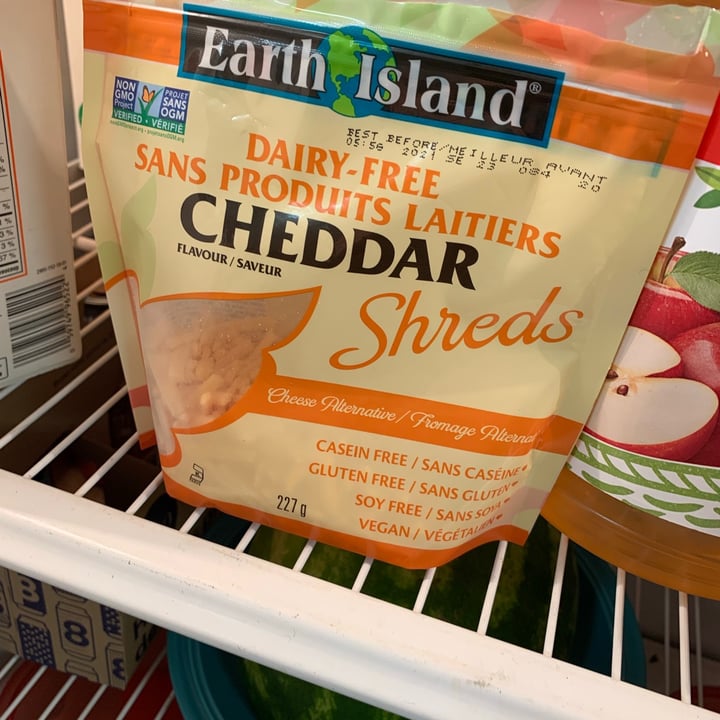 review photo of Earth Island Cheddar Shreds shared by @silvita66 on 29 Jun 2021 - review