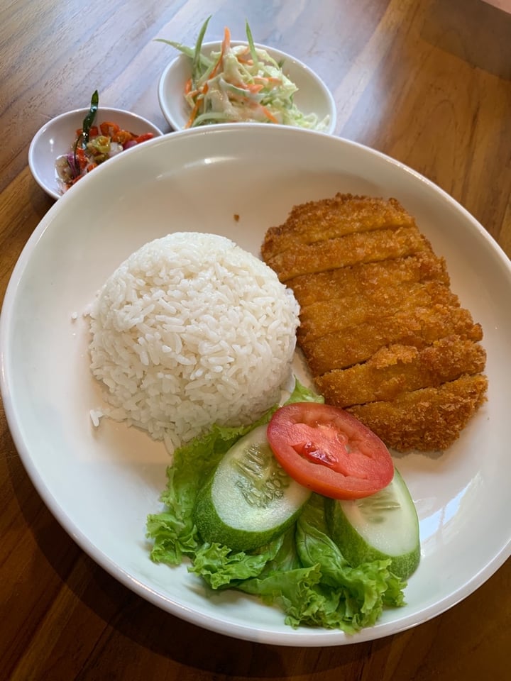 photo of RBoJ Coffee / Ray's Bottle of Joe Central Katsu ayam shared by @giveafudge2day on  14 Mar 2020 - review