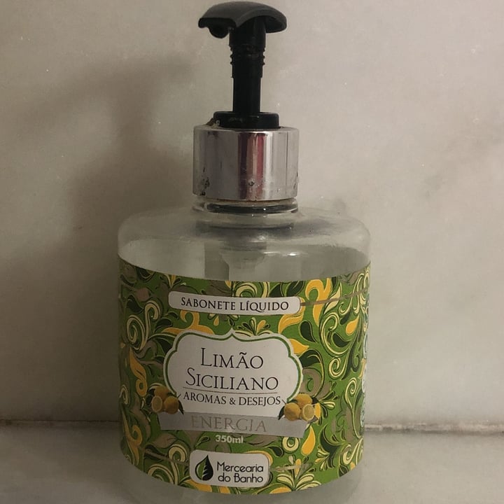 review photo of Mercearia do banho Sabonete líquido limão siciliano shared by @anaa0 on 21 Dec 2021 - review