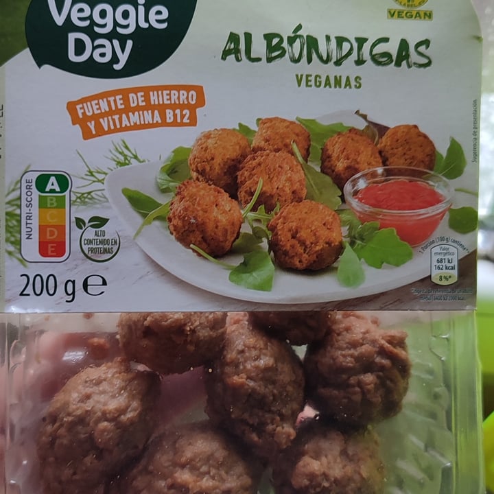 photo of My veggie day Albóndigas veganas shared by @alexisperez on  10 Apr 2022 - review