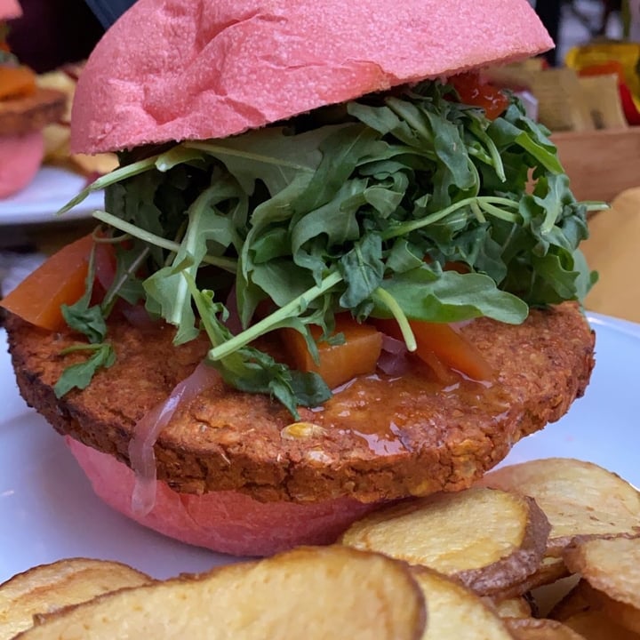 photo of Old Square Pinkie Burger shared by @manuflo on  06 Jun 2021 - review