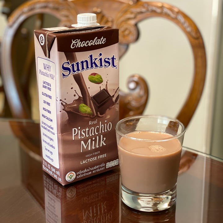 photo of Sunkist Chocolate pistachio milk shared by @cocothekoala on  09 Nov 2020 - review