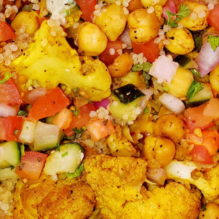 review photo of Native Foods Cafe Cauliflower Chickpea Shawarma Bowl shared by @izchula on 29 Jun 2020 - review