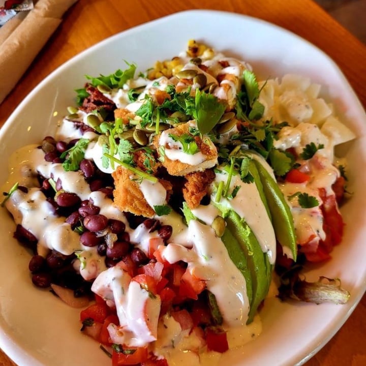 photo of Native Foods Café BBQ Chicken Salad shared by @parasocialvegan on  05 Jun 2022 - review