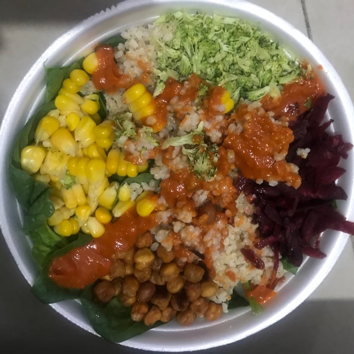 photo of Estilo Veggie Bowl rompe coco shared by @candelariex on  16 Feb 2021 - review