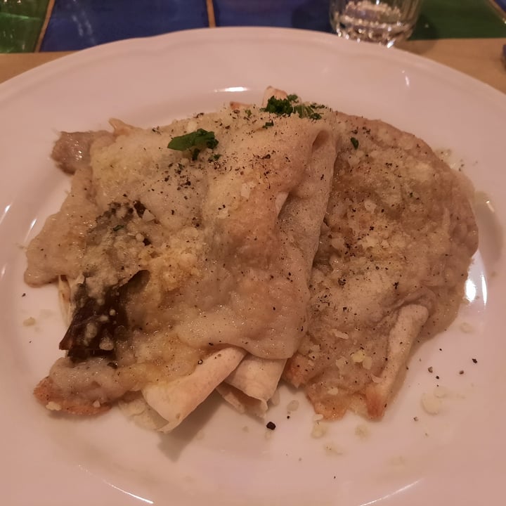 photo of Osteria Veggente Crespelle Bio Con Carciofi shared by @sabrinamirizio on  10 Feb 2022 - review