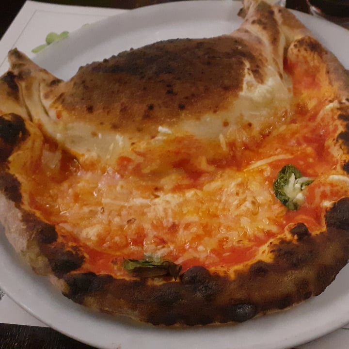 photo of Origano Pizza mezzaluna shared by @danivegmmb on  27 Nov 2022 - review