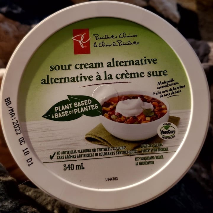 photo of President's Choice Sour cream alternative shared by @whatacuriousnotion on  20 Oct 2022 - review