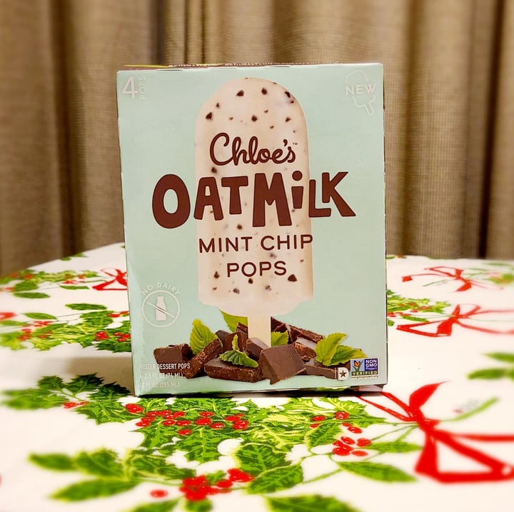 photo of Chloe’s Pops  Oat Milk Mint Chip Pops shared by @agreene428 on  25 Dec 2020 - review
