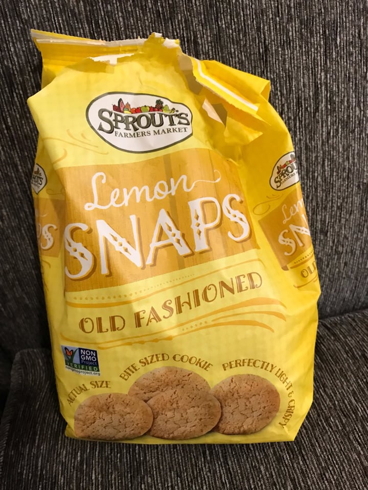 photo of Sprouts Farmers Market Lemon snaps cookies shared by @phuoody on  08 Oct 2019 - review