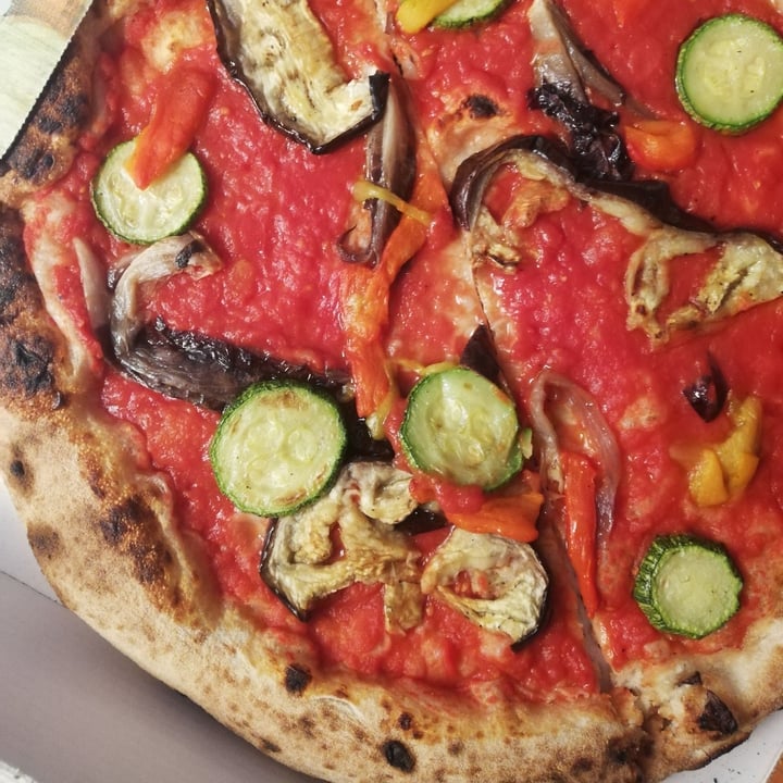 photo of Grano e farina pop Pizza Rossa con Verdure shared by @anyalce on  08 Apr 2022 - review