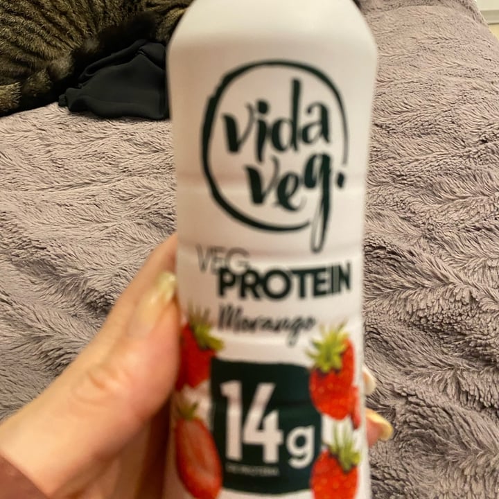 review photo of Vida Veg Bebida Veg Protein Morango shared by @karingreco on 18 Jan 2023 - review