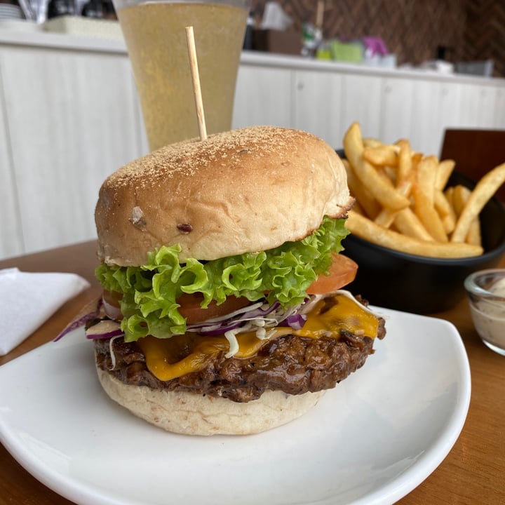 review photo of nomVnom Bistro Black Peppered Cowless shared by @maix on 22 Nov 2021 - review