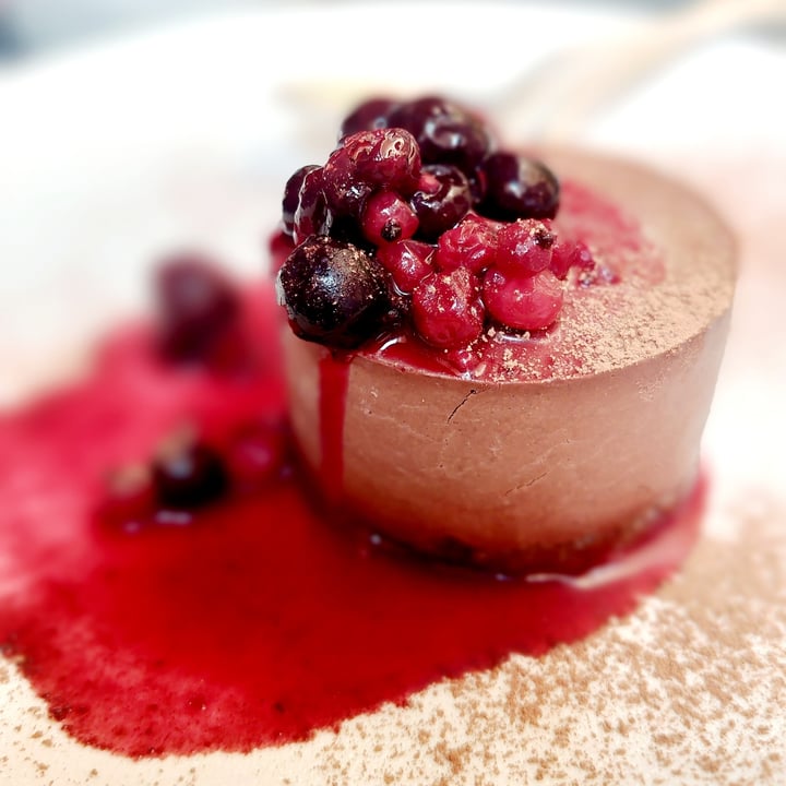 photo of Botanica Lab Cucina cheesecake cioccolato e frutti di bosco shared by @kitchenhugbymimi on  03 Sep 2022 - review