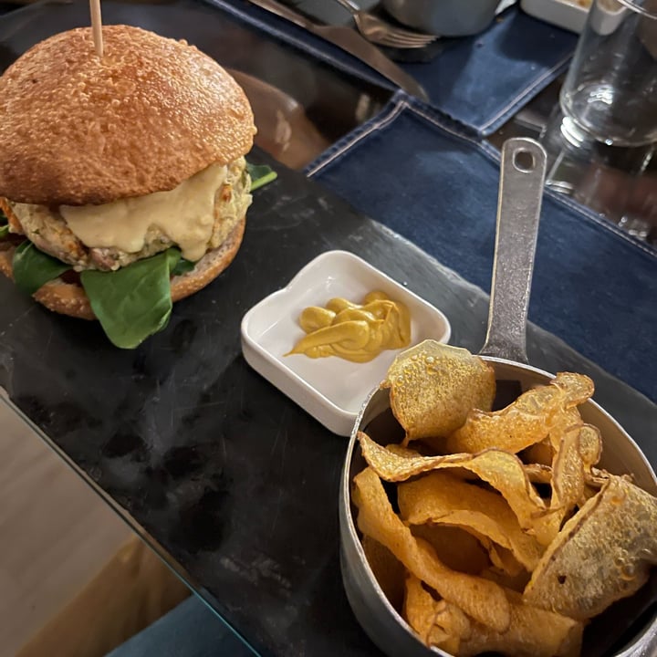 photo of Alchimista Bistrot e Mescole Vegan Burger shared by @martina1224 on  22 May 2022 - review