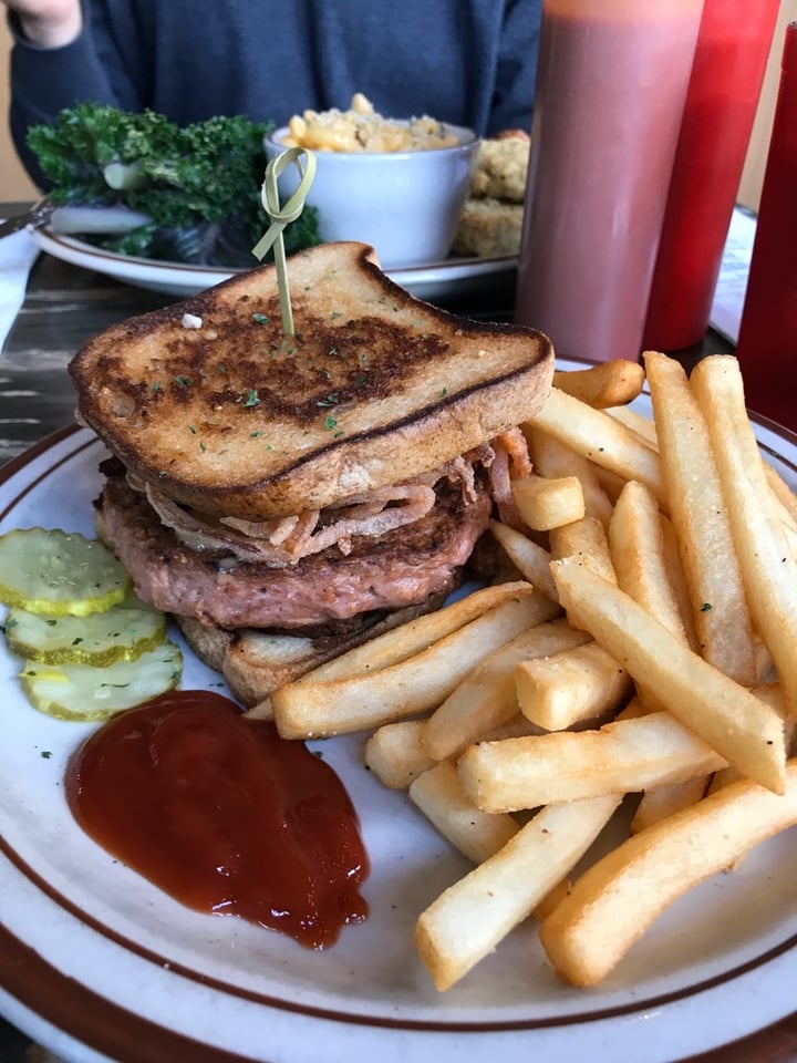 photo of Wayward Vegan Cafe BBQ Burger shared by @alaina on  25 Nov 2019 - review