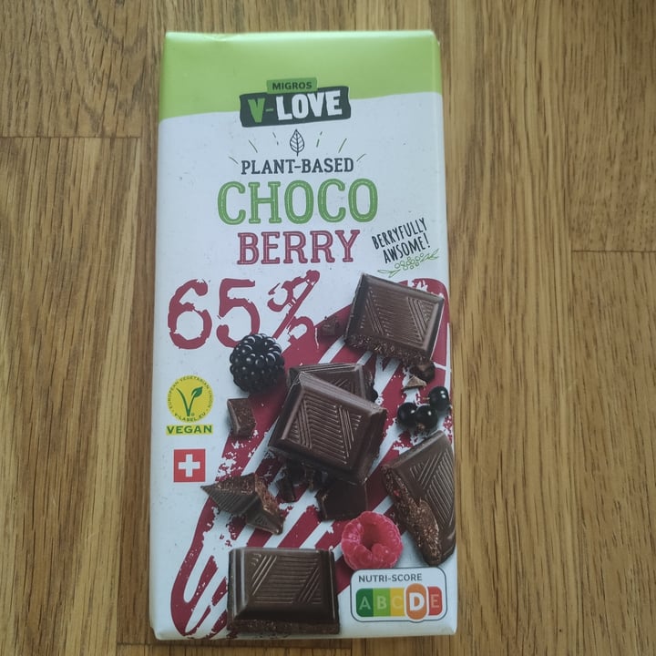 photo of Migros V-Love Choco berry shared by @gandalfra on  21 Jun 2022 - review