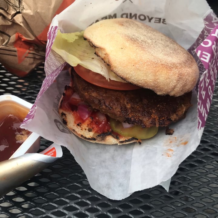 photo of A&W Canada Beyond Meat Burger shared by @malcolmcg on  11 Aug 2021 - review