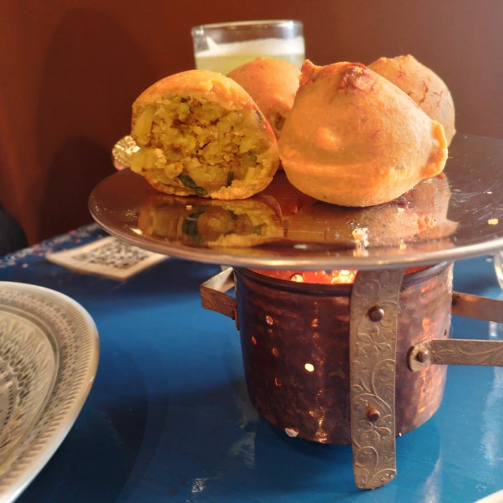 review photo of Ambika Indian Restaurant (Vegan & Veg) Alu Vada shared by @franciwi on 27 Jun 2022 - review