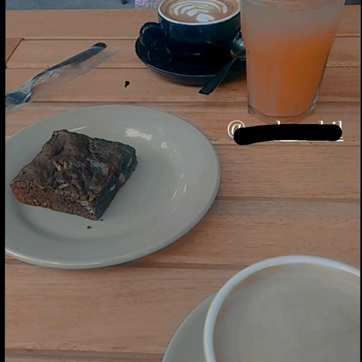 review photo of Amelia Café brownie shared by @aguromeo on 21 Apr 2021 - review