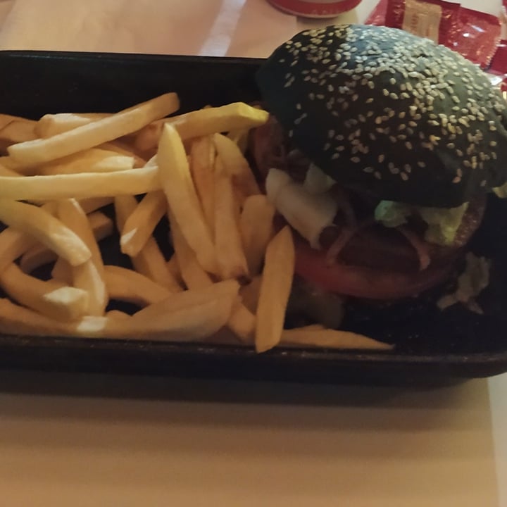 photo of Williamsburg Burger Bar Not Willy shared by @luanabran on  21 Jan 2021 - review
