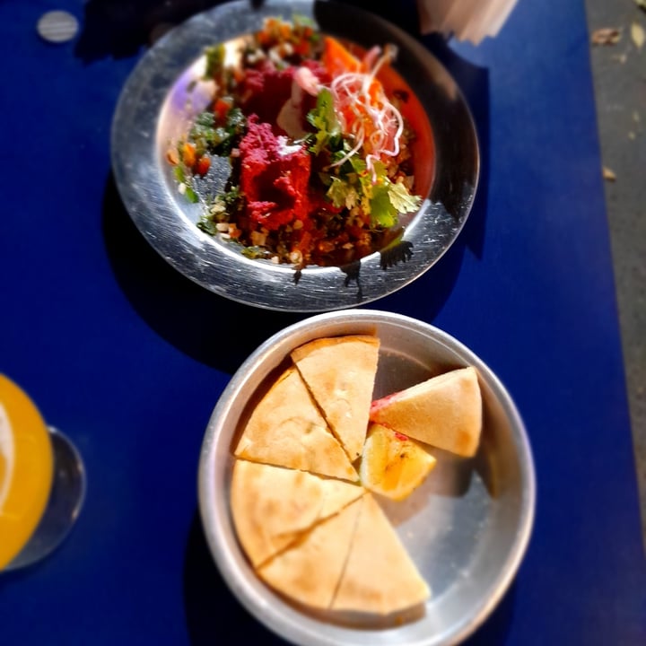 review photo of Bar El Destello Hummus de Remolacha shared by @harrita-exe on 20 Apr 2022 - review