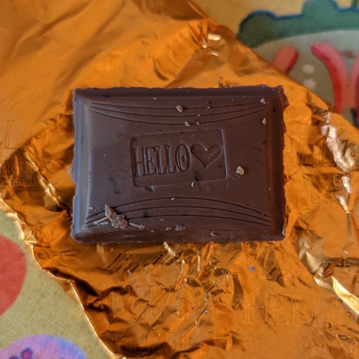 photo of Lindt Hello Vegan Salted Caramel shared by @orsablu on  15 Aug 2022 - review