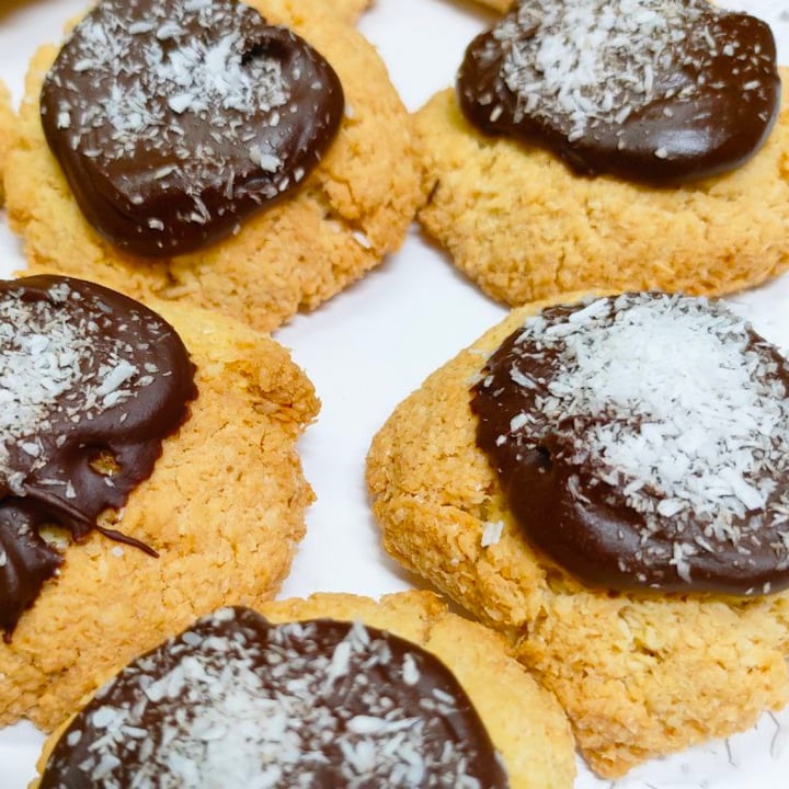 review photo of Bar Trattoria Splendor biscotti secchi al cocco shared by @sdrinc on 26 Jun 2022 - review