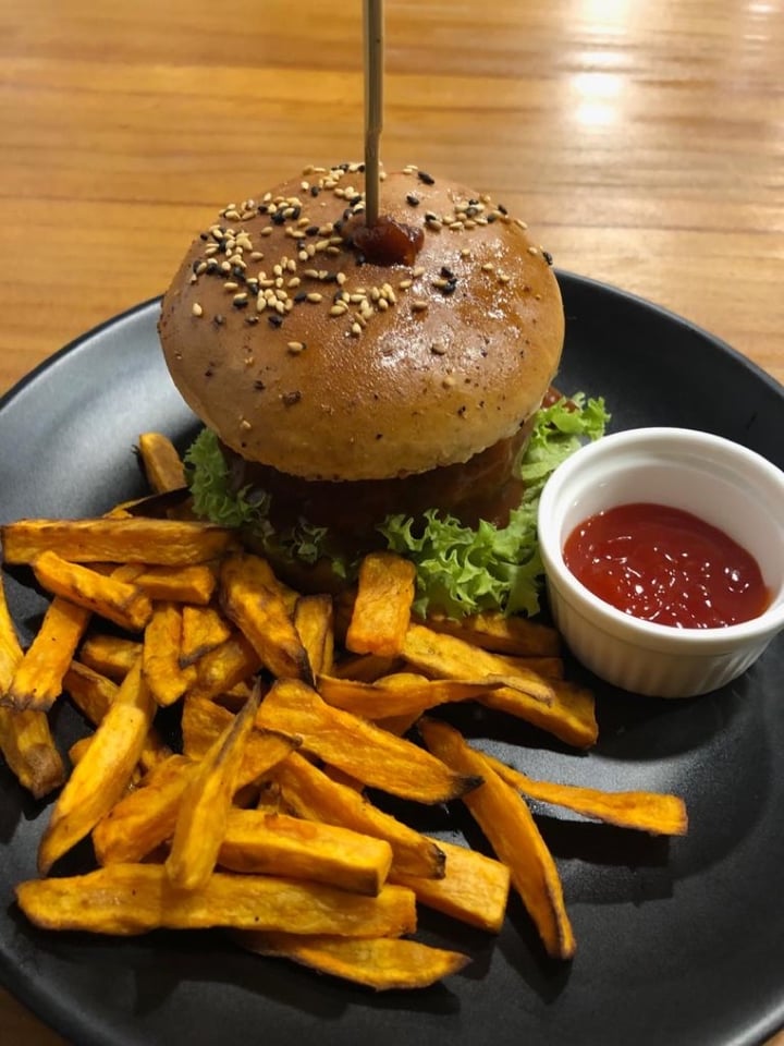 photo of Soul Alife BBQ Burger shared by @dorysuperhappyfun on  23 Sep 2019 - review