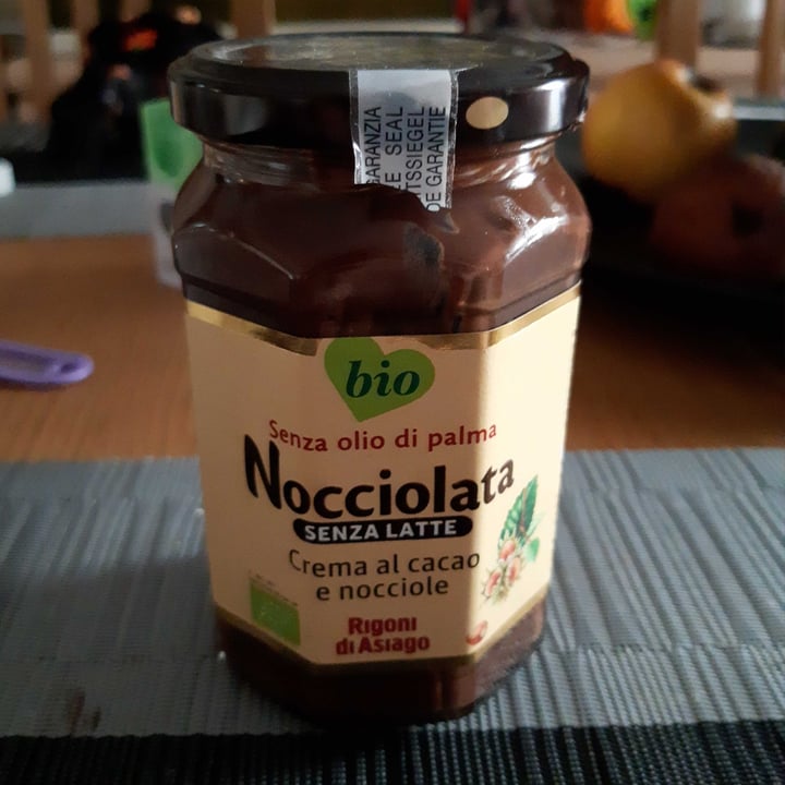photo of Rigoni di Asiago Nocciolata - crema al cacao e nocciole senza latte shared by @lavaleraba on  31 Oct 2022 - review