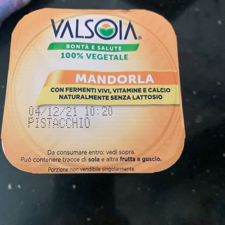 review photo of Valsoia Yogurt frutti rossi e mandorla shared by @laura11021979 on 24 Nov 2021 - review