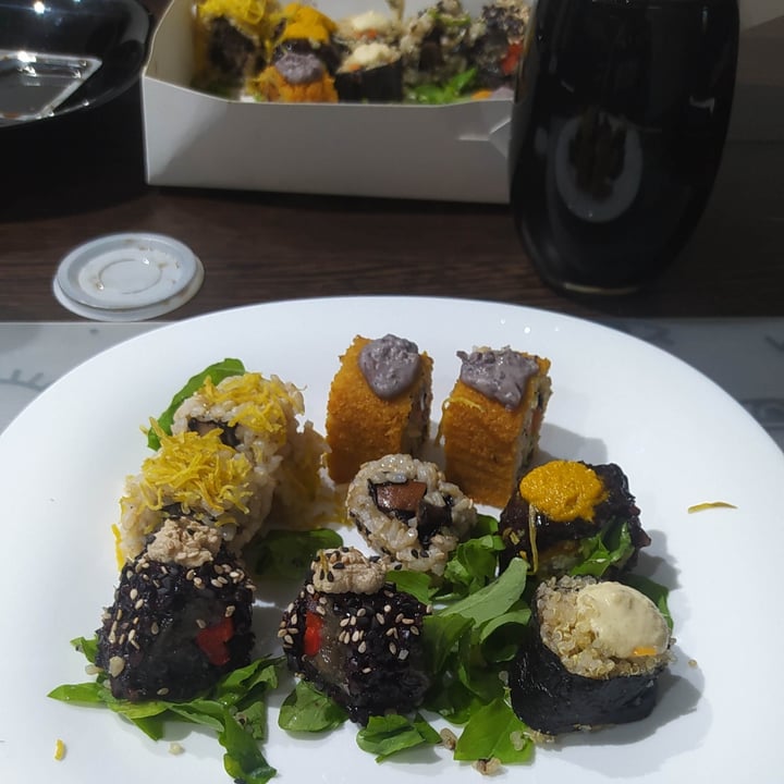 photo of Vegan Sushi Sushi Combo 24 Piezas shared by @emanuelo on  25 May 2021 - review