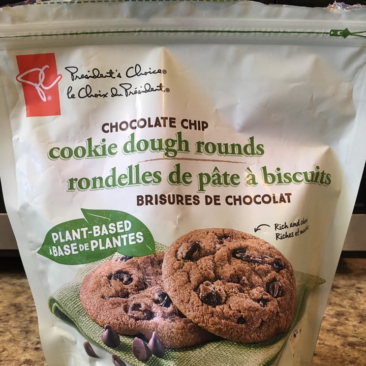 photo of President's Choice chocolate chip cookie dough rounds shared by @briannag on  17 Jun 2021 - review