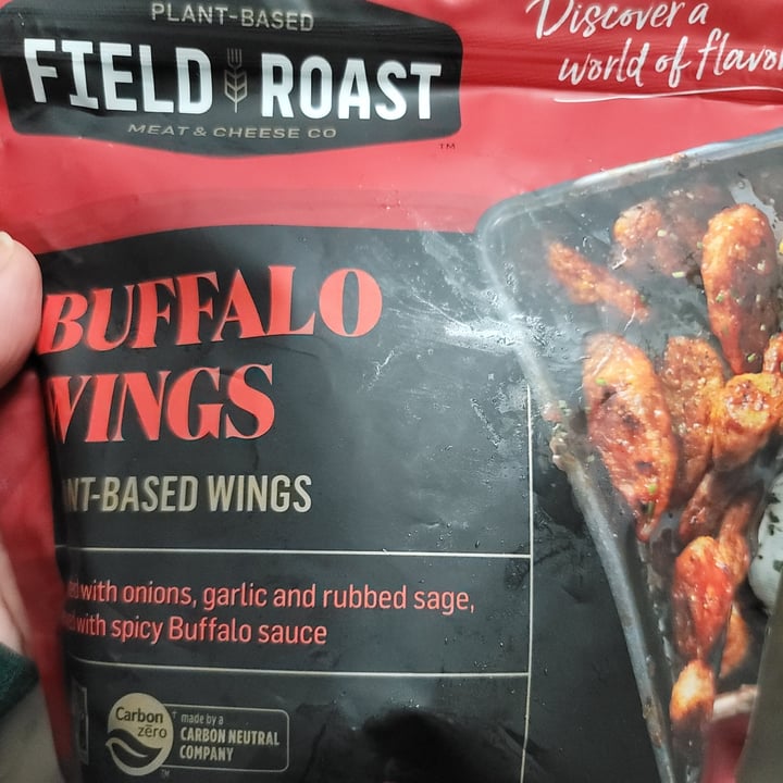 photo of Field Roast Buffalo Wings shared by @glitteredweb on  10 Apr 2021 - review