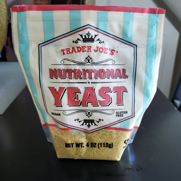 photo of Trader Joe's Nutritional Yeast shared by @whitwhitttt on  29 Jun 2021 - review