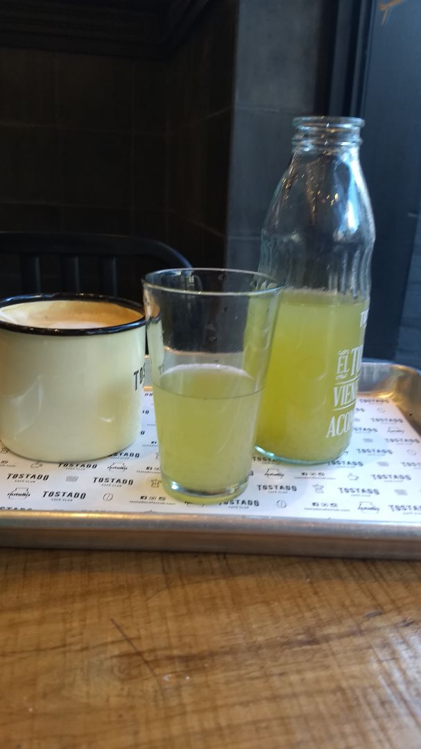 review photo of Tostado Cafe Club Café con leche de almendras shared by @latanazang on 03 Aug 2019 - review