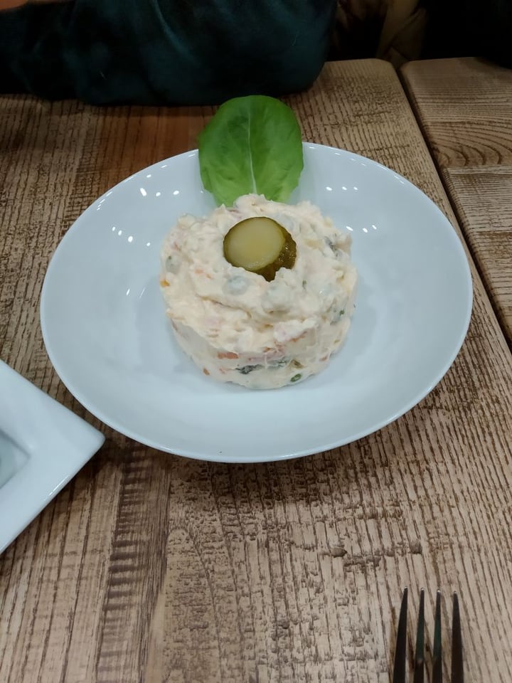 review photo of El Perro Gamberro Ensaladilla rusa shared by @lacasitadelluvia on 06 Feb 2020 - review
