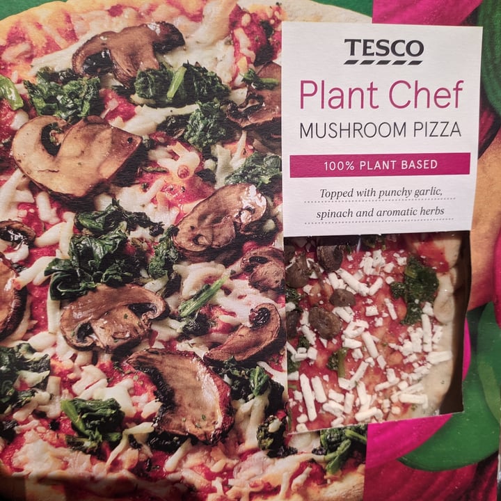 photo of Tesco Plant Chef Plant Chef Mushroom Pizza shared by @luanitafnt on  29 Nov 2022 - review