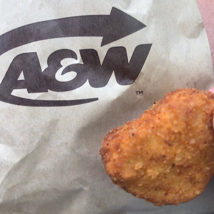 photo of A&W Canada Plant Based Nuggets shared by @sueprozak on  28 Aug 2021 - review