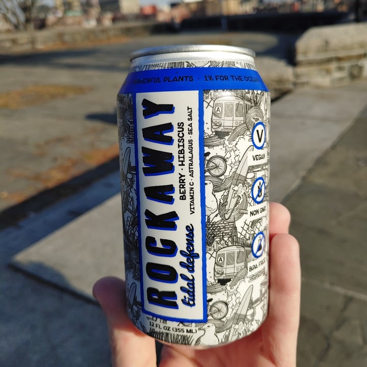 photo of Rockaway Tidal Defense Sparkling Water shared by @tommytommy on  04 Dec 2021 - review