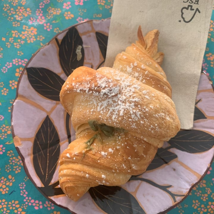 photo of Fram Cafè Bistrot Bio Veg Cornetto Al Pistacchio shared by @irfer on  17 Oct 2022 - review