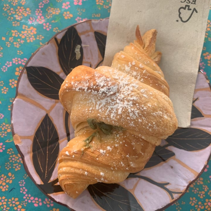 review photo of Fram Cafè Bistrot Bio Veg Cornetto Al Pistacchio shared by @irfer on 17 Oct 2022 - review