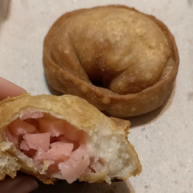 Photo of the dish “Empanadas Fritas Jamón Y Queso”