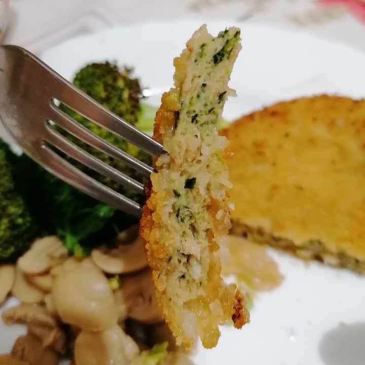 photo of Valsoia Cotolette con spinaci shared by @ritam18 on  12 Sep 2020 - review