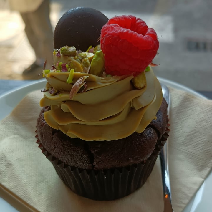 photo of Tauer Bakery Cupcake The Best shared by @giorgia99 on  04 Feb 2022 - review
