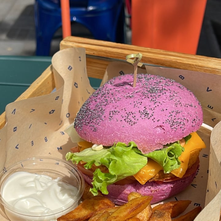 photo of Flower Burger Cherry Bomb shared by @aliclinomaniac on  19 Jul 2021 - review