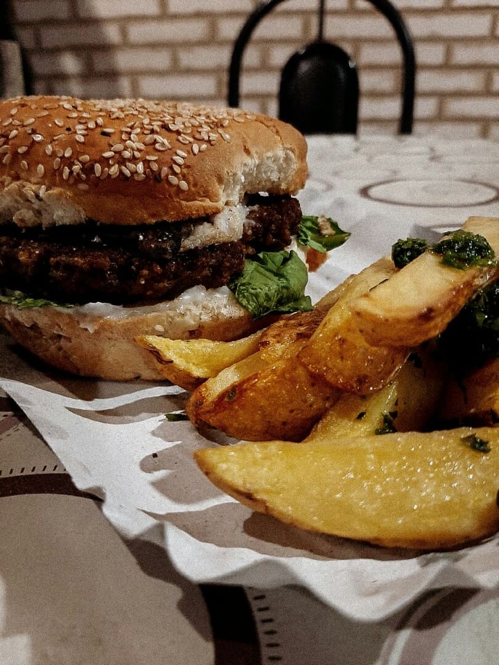 photo of New Custom Vegan Bar Hamburguesa Nueva shared by @camirocastro on  09 Feb 2020 - review