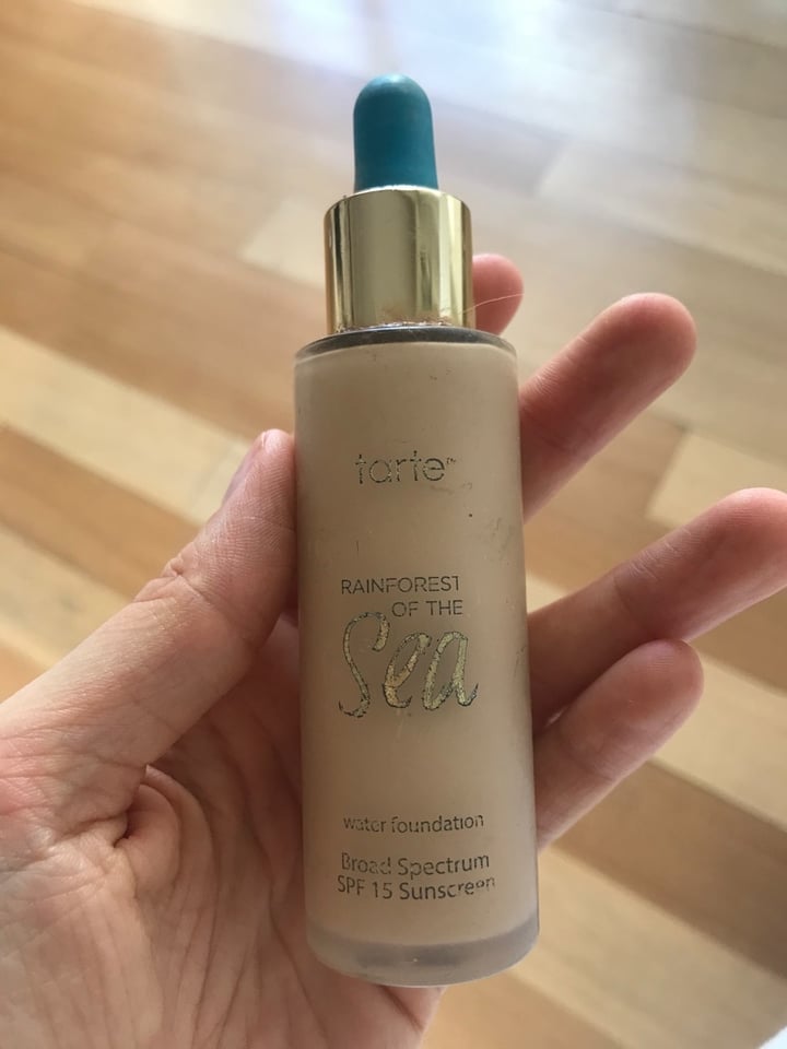 review photo of Tarte Cosmetics Rainforest of the Sea Water Foundation shared by @natalianavon on 27 Mar 2020 - review
